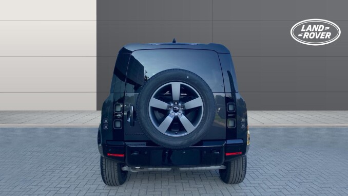 Land Rover Defender 3.0 D250 X-Dynamic SE 110 5dr Auto Diesel Estate - Image 6